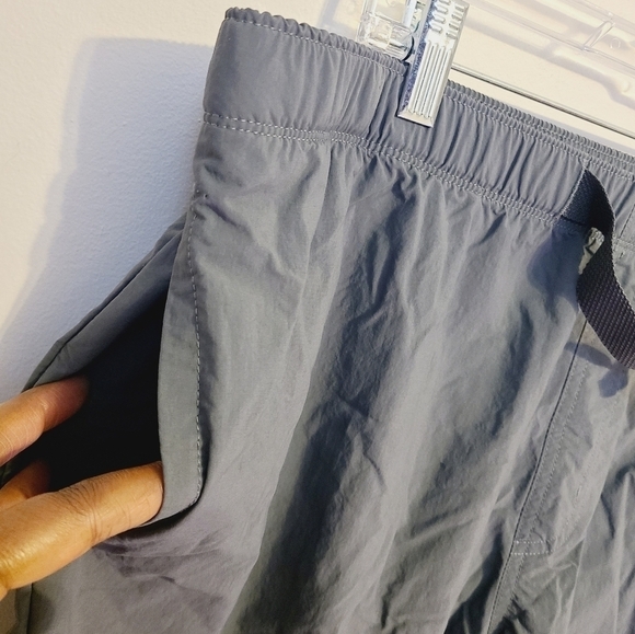 Columbia | Women's Gray/Blue Omni-Shade Hiking Shorts (Size XL or 8L) - Picture 5 of 14